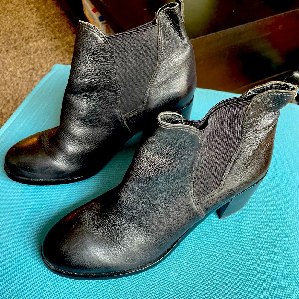 Sam Edelman booties size 8.5. Worn once.